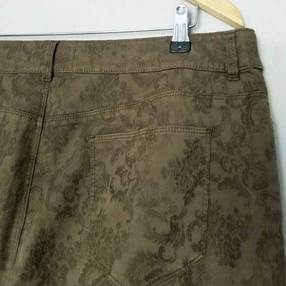 Chico's Jacquard 5 Pocket Ankle Pants in Sherwood Olive Women's 2.5 US 14 Green - Picture 11 of 16